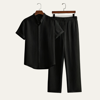 Herren Set mit Kurzarmhemd mit Stehkragen und Knopfleiste sowie Hose mit elastischem Bund-Shirts for men-Alpenkind