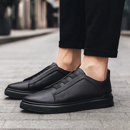 Herren-Slip-On-Sneaker mit Kontrastriemen-Detail-Footwear for men-Alpenkind