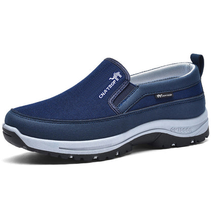 Herren Slipper mit Mesh-Oberfläche und Panelstruktur-Men Footwear-Alpenkind