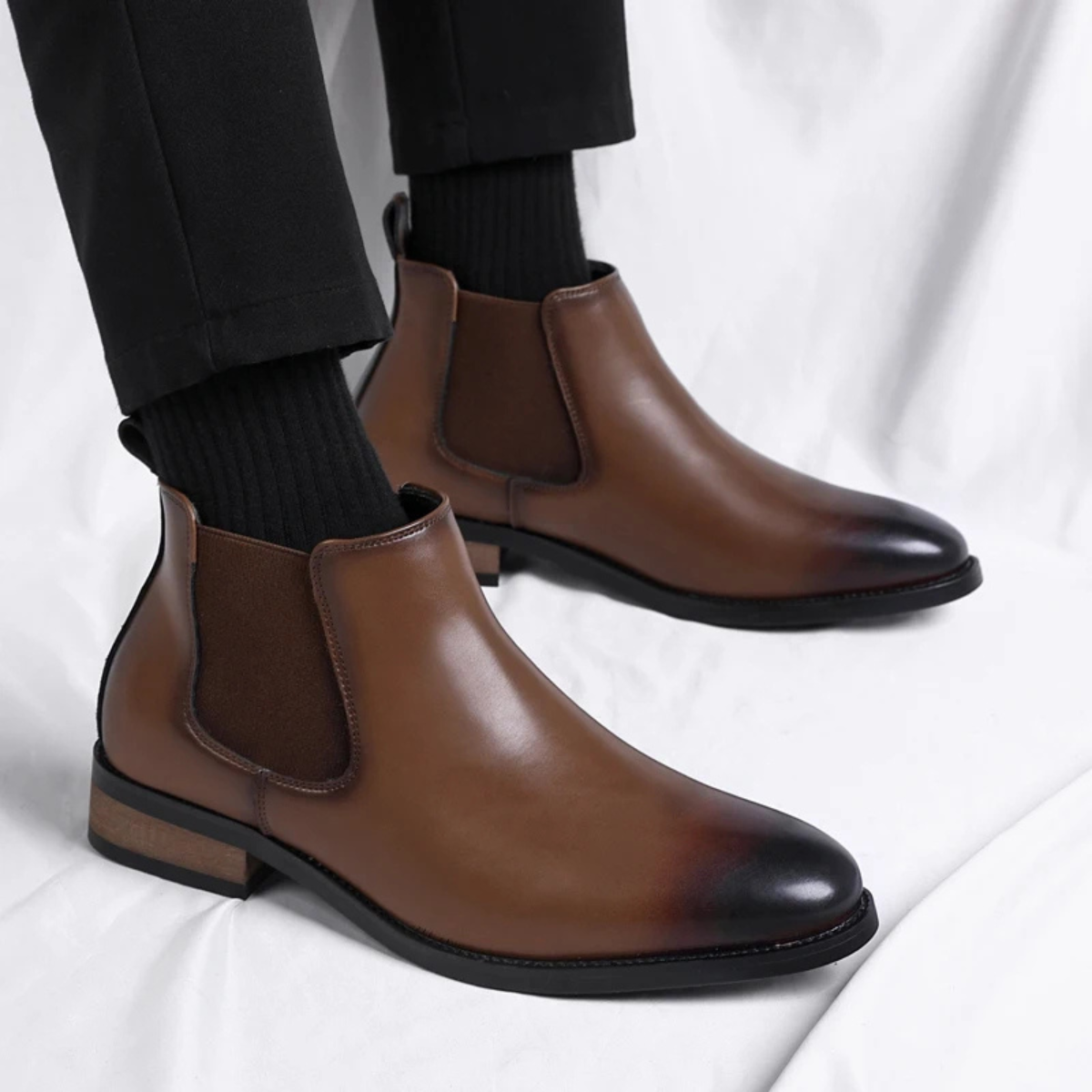 Herren Stiefeletten mit elastischen Seiteneinsätzen und Zuglaschen-Men Footwear-Alpenkind