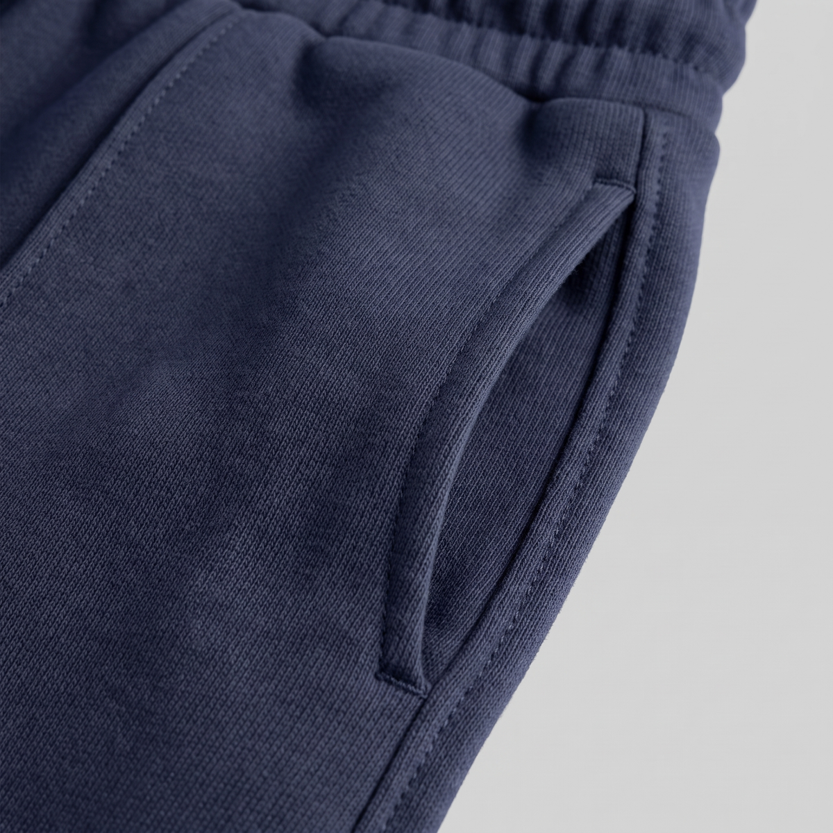 Herren-Sweatshorts mit Kordelzug und Nahtdetails-Shorts for men-Alpenkind