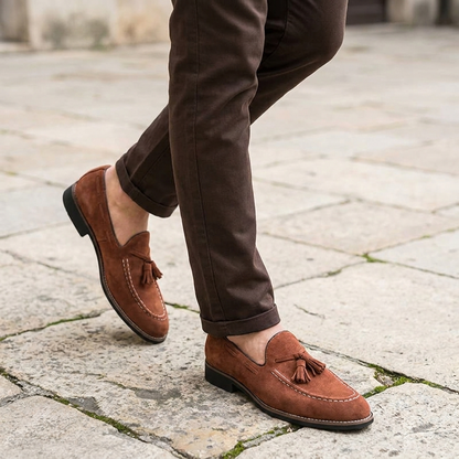 Herren-Wildleder-Loafer mit Quasten und Kontrastnähten-Footwear for men-Alpenkind