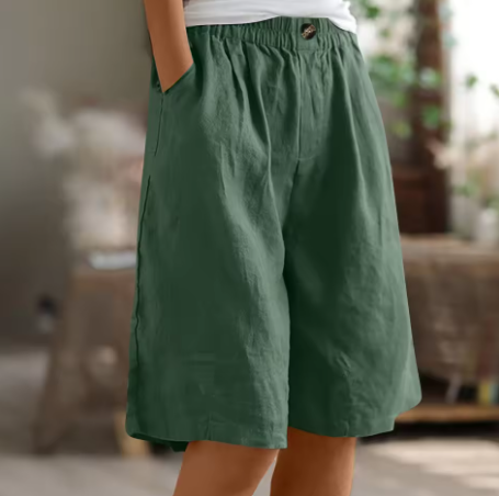 Knielange Damen-Shorts mit elastischem Bund und Knopfleiste-Shorts for women-Alpenkind