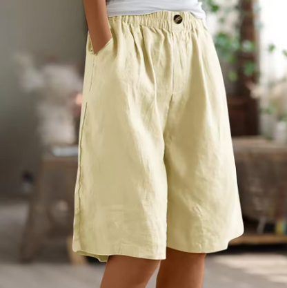 Knielange Damen-Shorts mit elastischem Bund und Knopfleiste-Shorts for women-Alpenkind