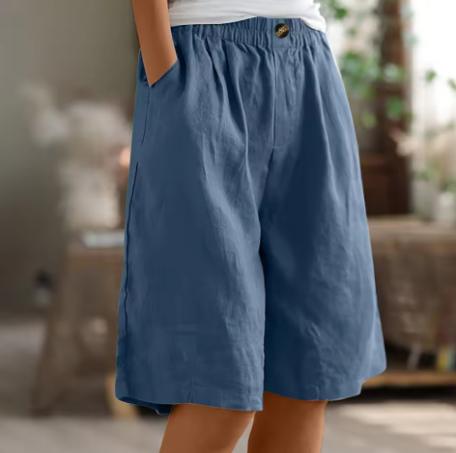 Knielange Damen-Shorts mit elastischem Bund und Knopfleiste-Shorts for women-Alpenkind