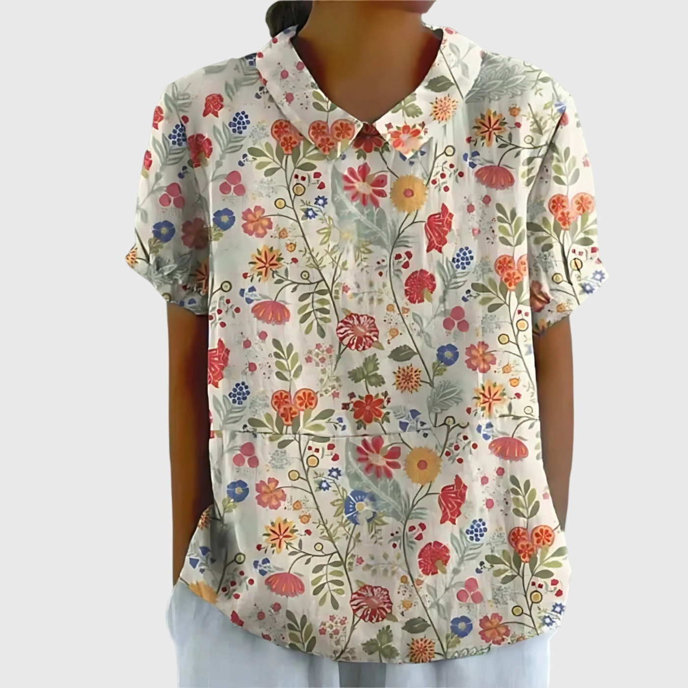 Kurzärmelige Damenbluse mit Blumenmuster und Bubikragen-Blouses for women-Alpenkind