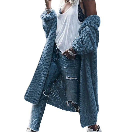 Lange Strickjacke mit Knopfverschluss und aufgesetzten Taschen-Women cardigans-Alpenkind