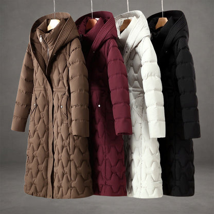 Langer Damen-Steppmantel mit Kapuze und geometrischem Steppmuster-Coats for women-Alpenkind