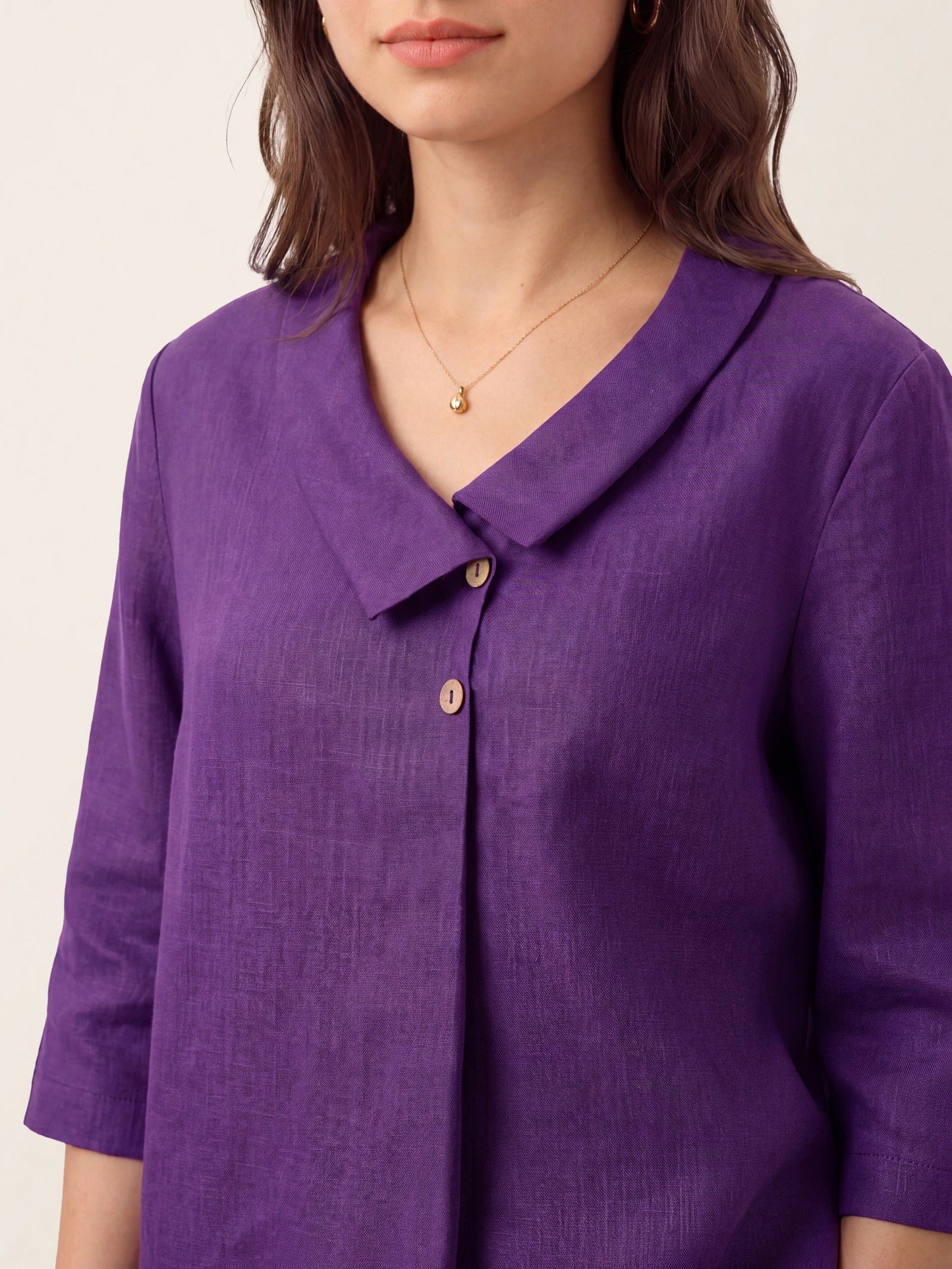 Leinentop für Damen mit asymmetrischem Kragen-Tops for women-Alpenkind