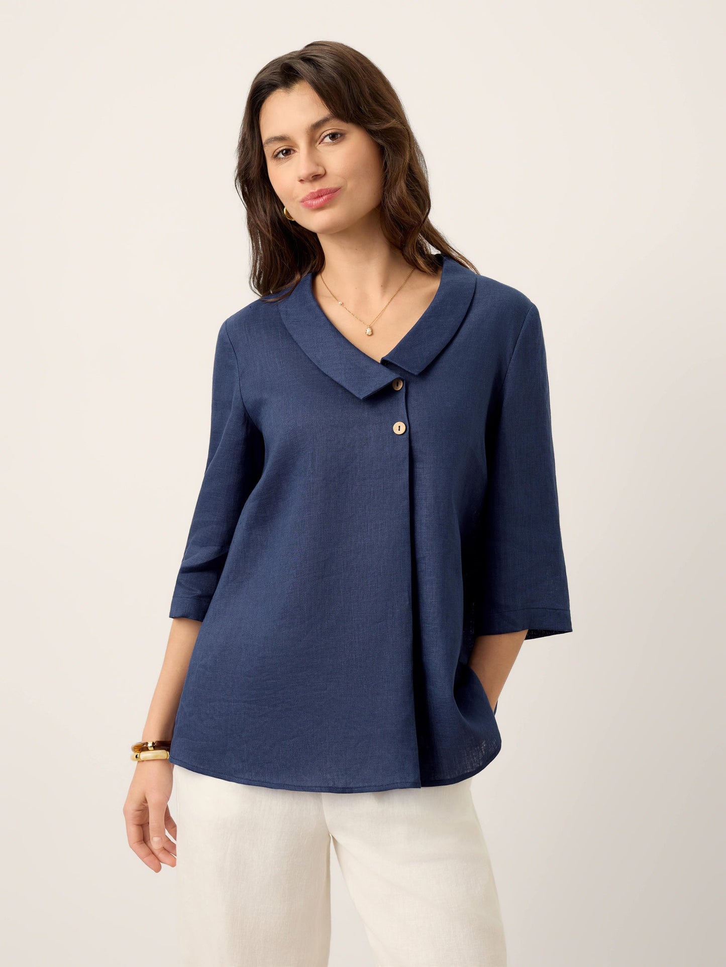 Leinentop für Damen mit asymmetrischem Kragen-Tops for women-Alpenkind