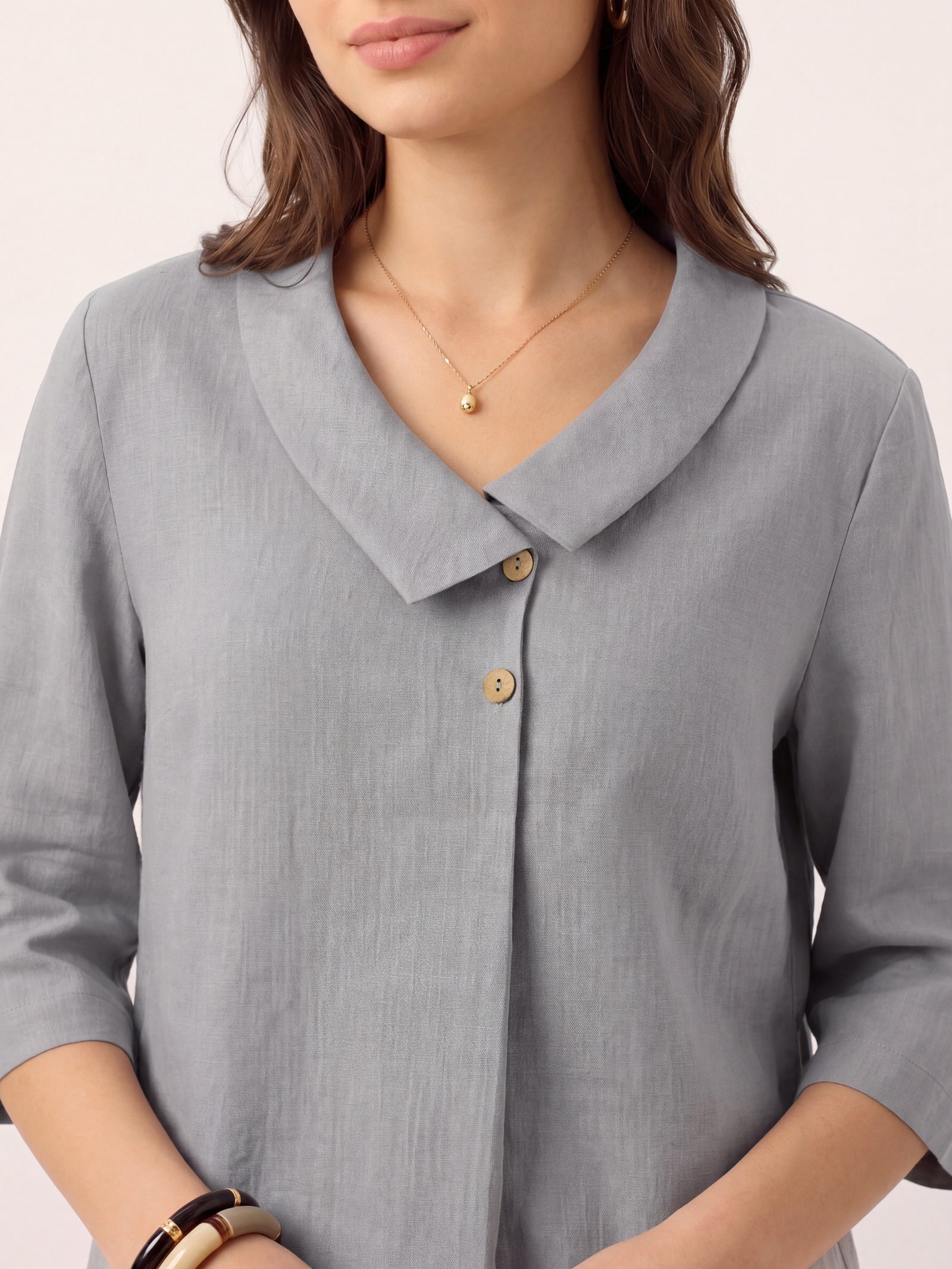 Leinentop für Damen mit asymmetrischem Kragen-Tops for women-Alpenkind