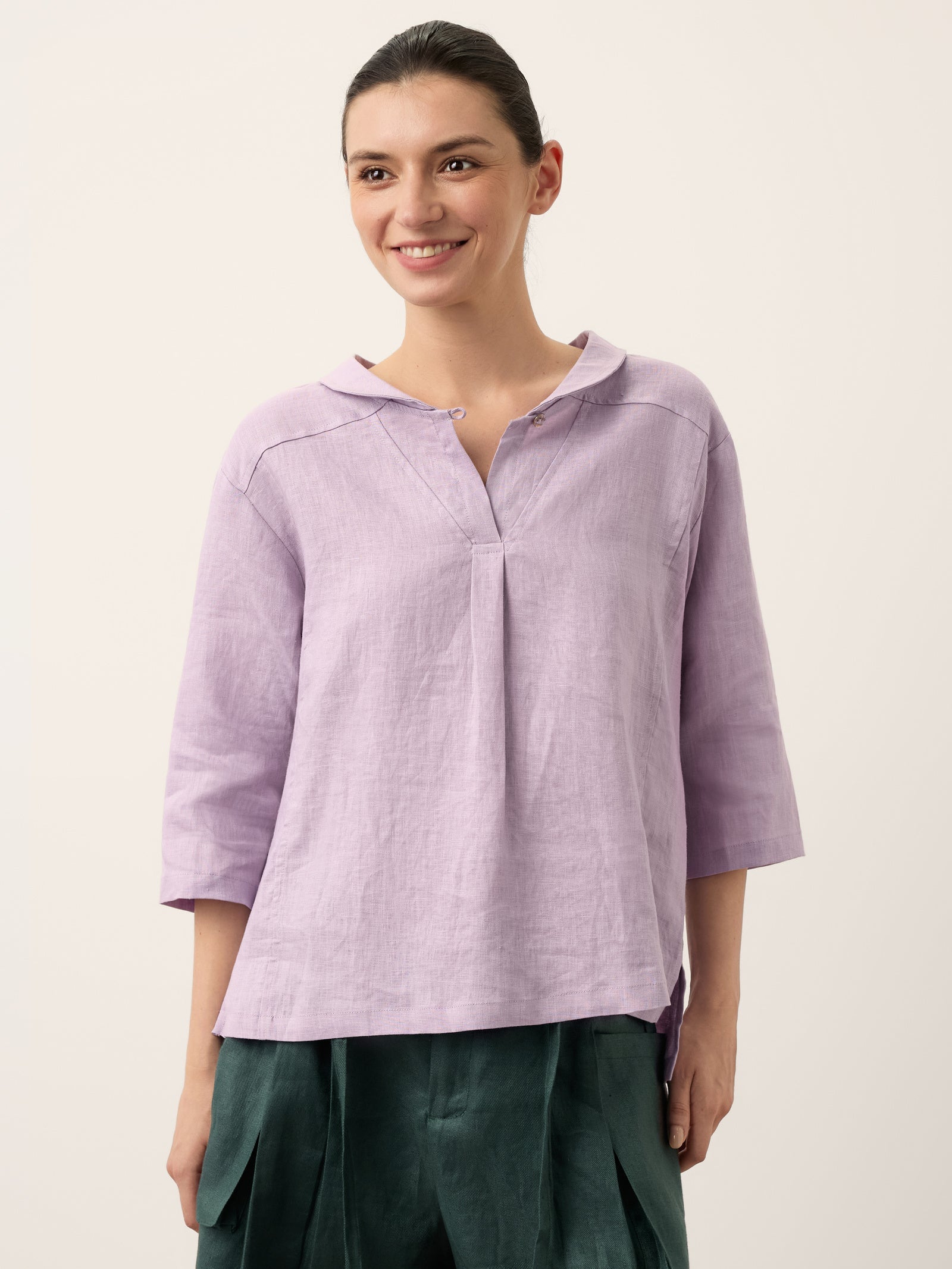 Leinentop für Damen mit Schalkragen und V-Ausschnitt-Tops for women-Alpenkind