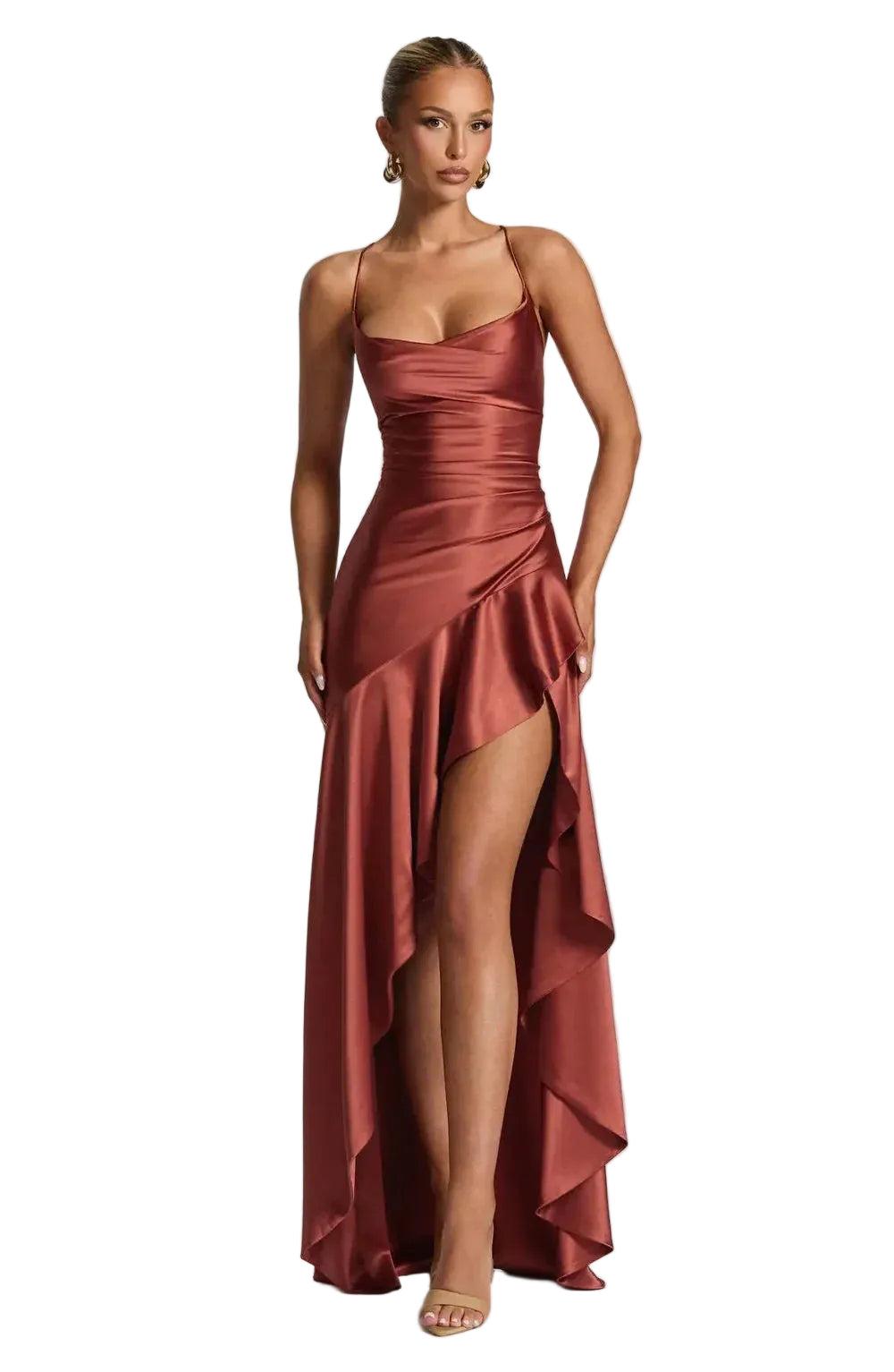 Maxikleid mit Schnür-Rücken, asymmetrischem Volantsaum und Seitenschlitz-Maxi Dress-Alpenkind