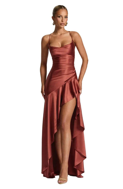 Maxikleid mit Schnür-Rücken, asymmetrischem Volantsaum und Seitenschlitz-Maxi Dress-Alpenkind