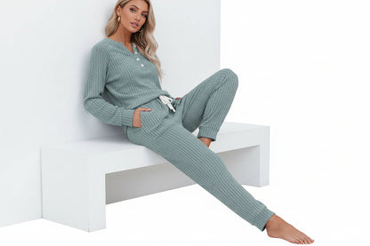 Rippenstrukturiertes zweiteiliges Set mit Langarmoberteil und Hose-Sets for women-Alpenkind