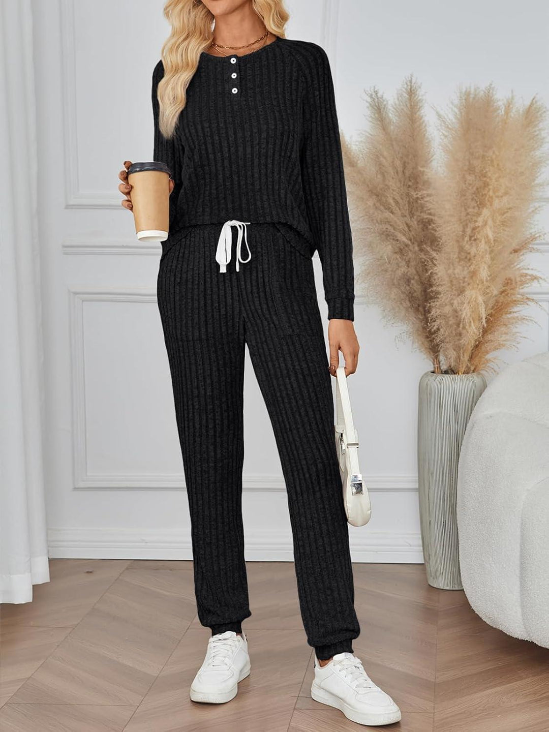 Rippenstrukturiertes zweiteiliges Set mit Langarmoberteil und Hose-Sets for women-Alpenkind