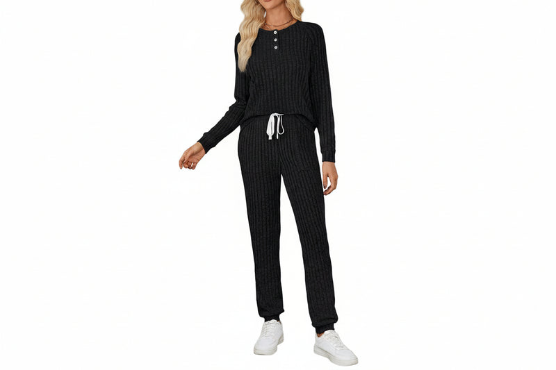 Rippenstrukturiertes zweiteiliges Set mit Langarmoberteil und Hose