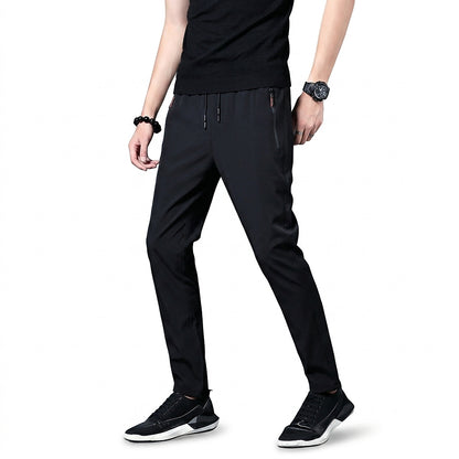 Schmale Herren-Jogger mit Reißverschlusstaschen-Pants for Men-Alpenkind