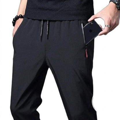 Schmale Herren-Jogger mit Reißverschlusstaschen-Pants for Men-Alpenkind