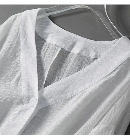 Strukturierte Damenbluse mit V-Ausschnitt und Knöpfen-Blouses for women-Alpenkind