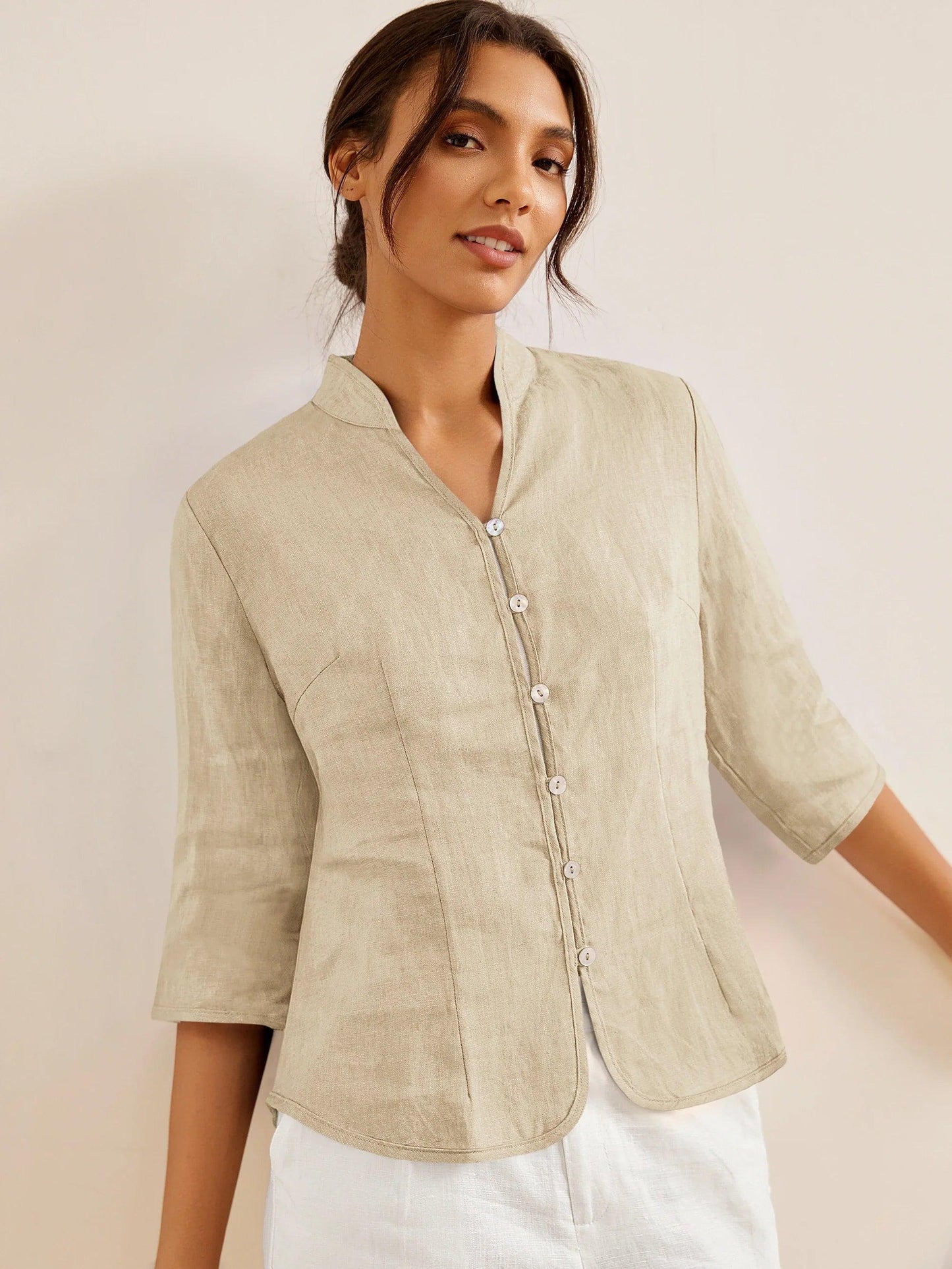 Tailliertes Damen-Leinenhemd mit Stehkragen-Shirts for women-Alpenkind