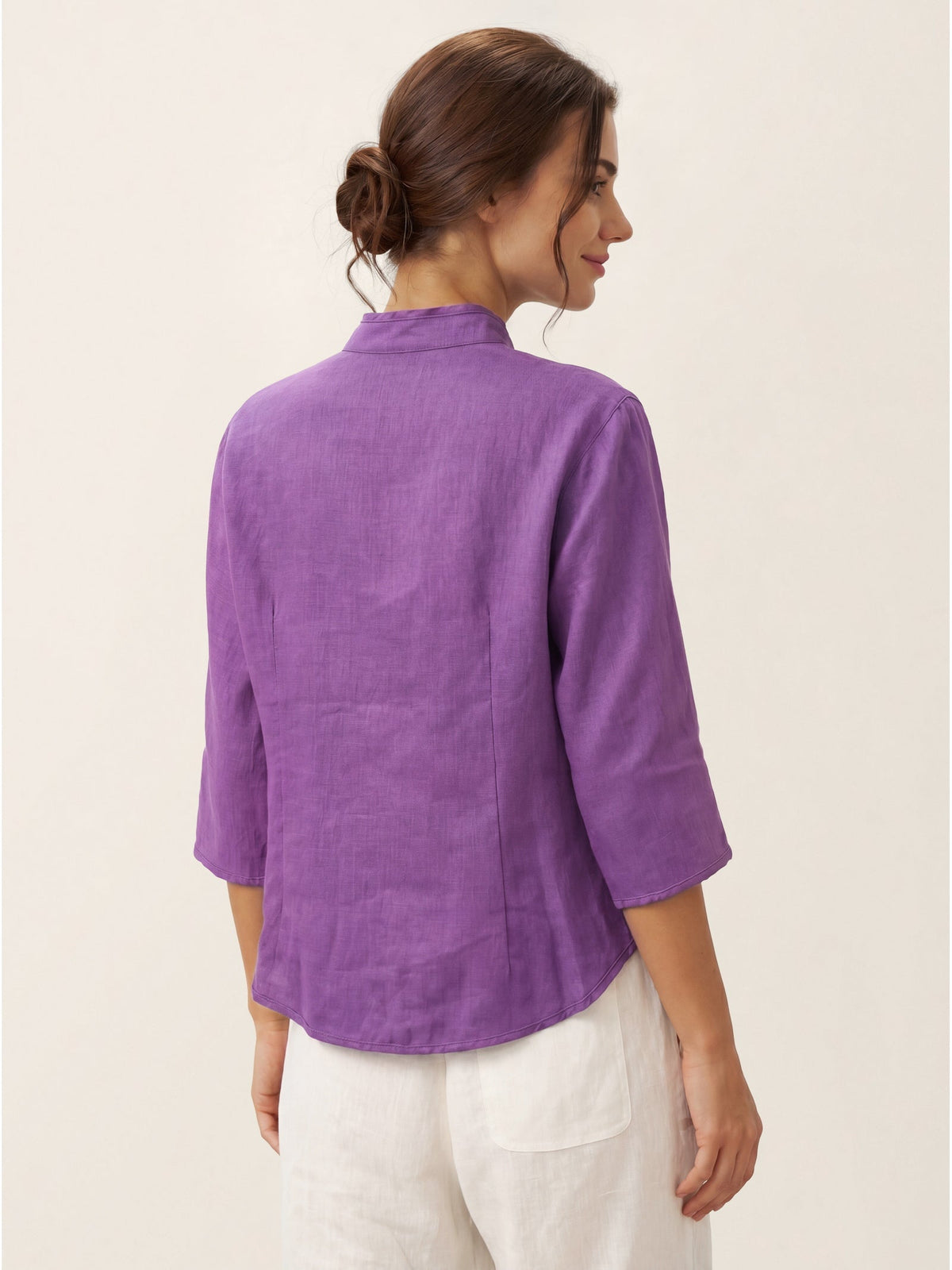 Tailliertes Damen-Leinenhemd mit Stehkragen-Shirts for women-Alpenkind