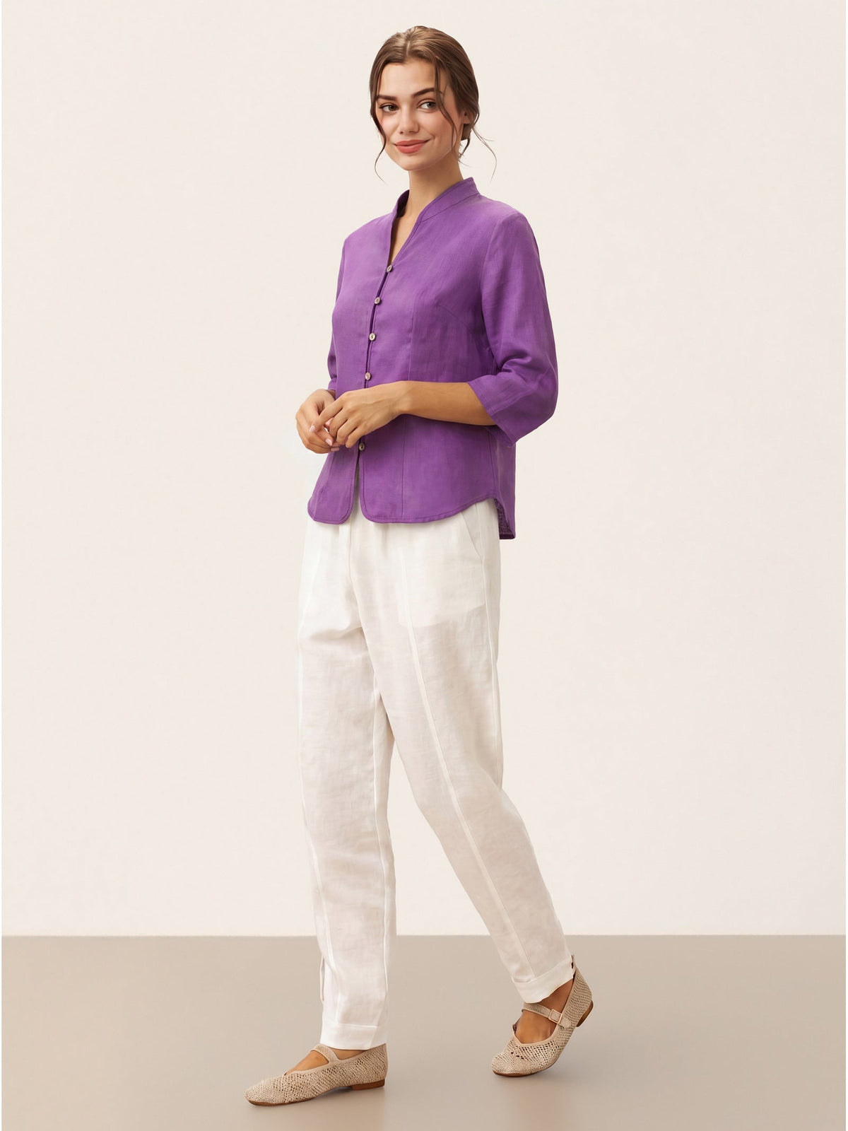 Tailliertes Damen-Leinenhemd mit Stehkragen-Shirts for women-Alpenkind