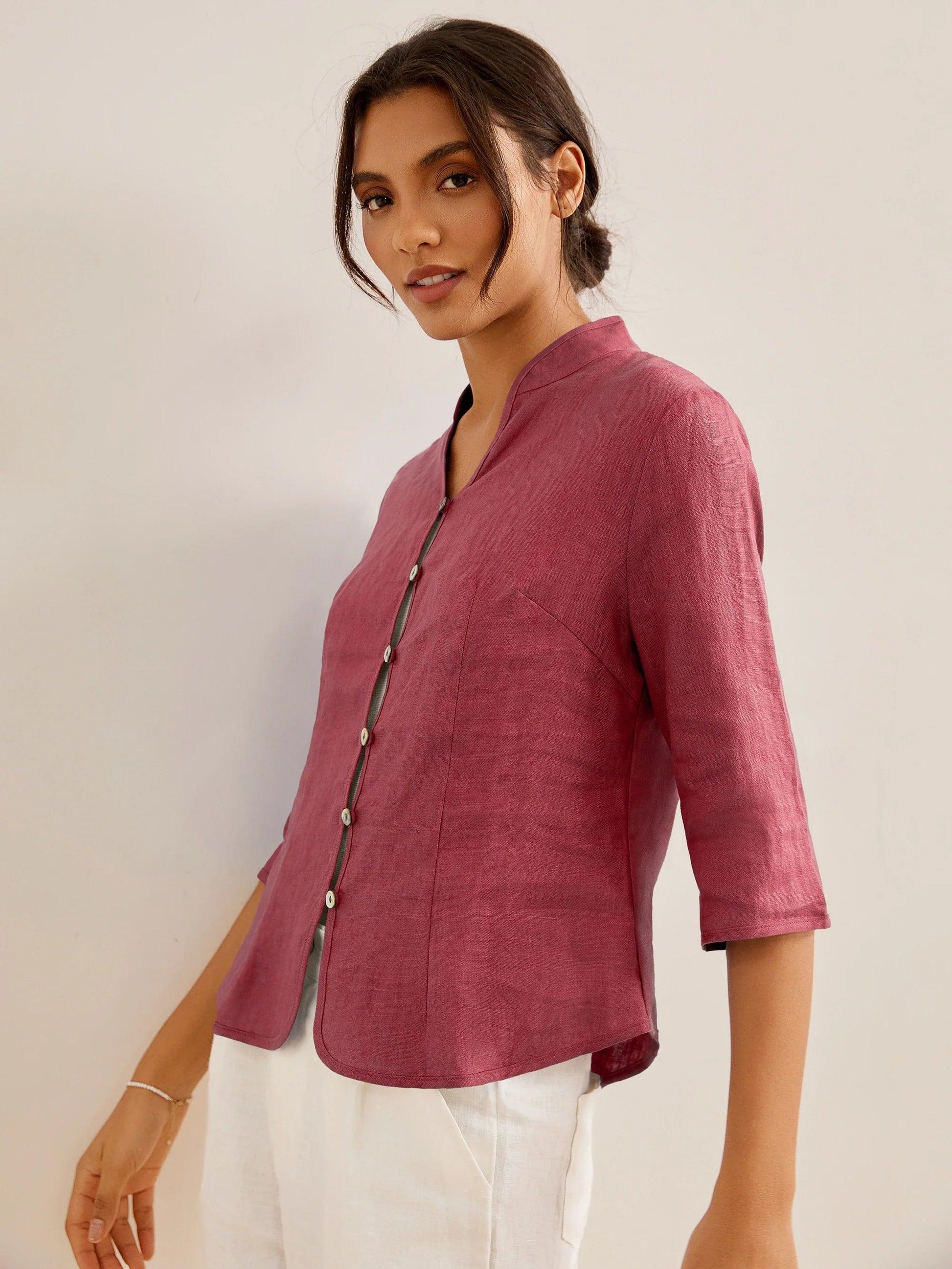Tailliertes Damen-Leinenhemd mit Stehkragen-Shirts for women-Alpenkind