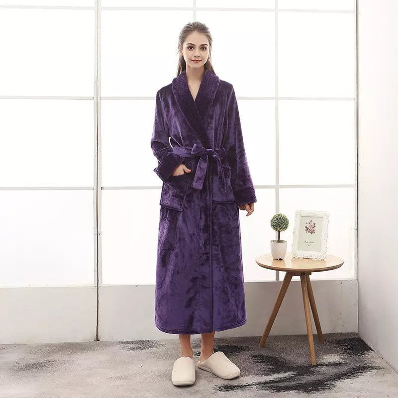 Unisex Bademantel lang mit Gürtel, Schalkragen und aufgesetzten Taschen-unisex-Alpenkind